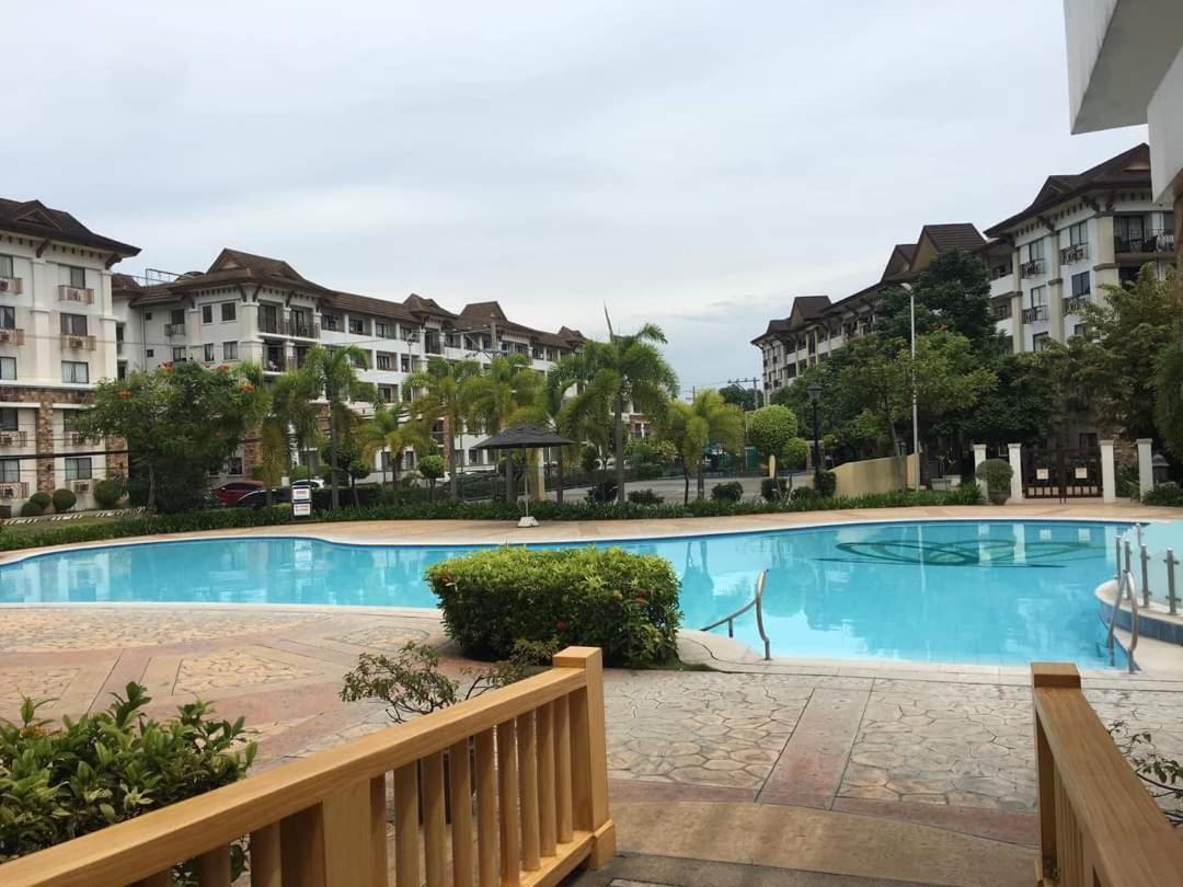 Ri'S One Oasis W Free Pool Back Of Sm City Mall 达沃 外观 照片
